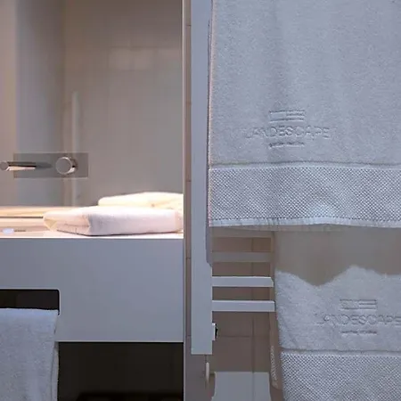 Bed & Breakfast Landescape 4*